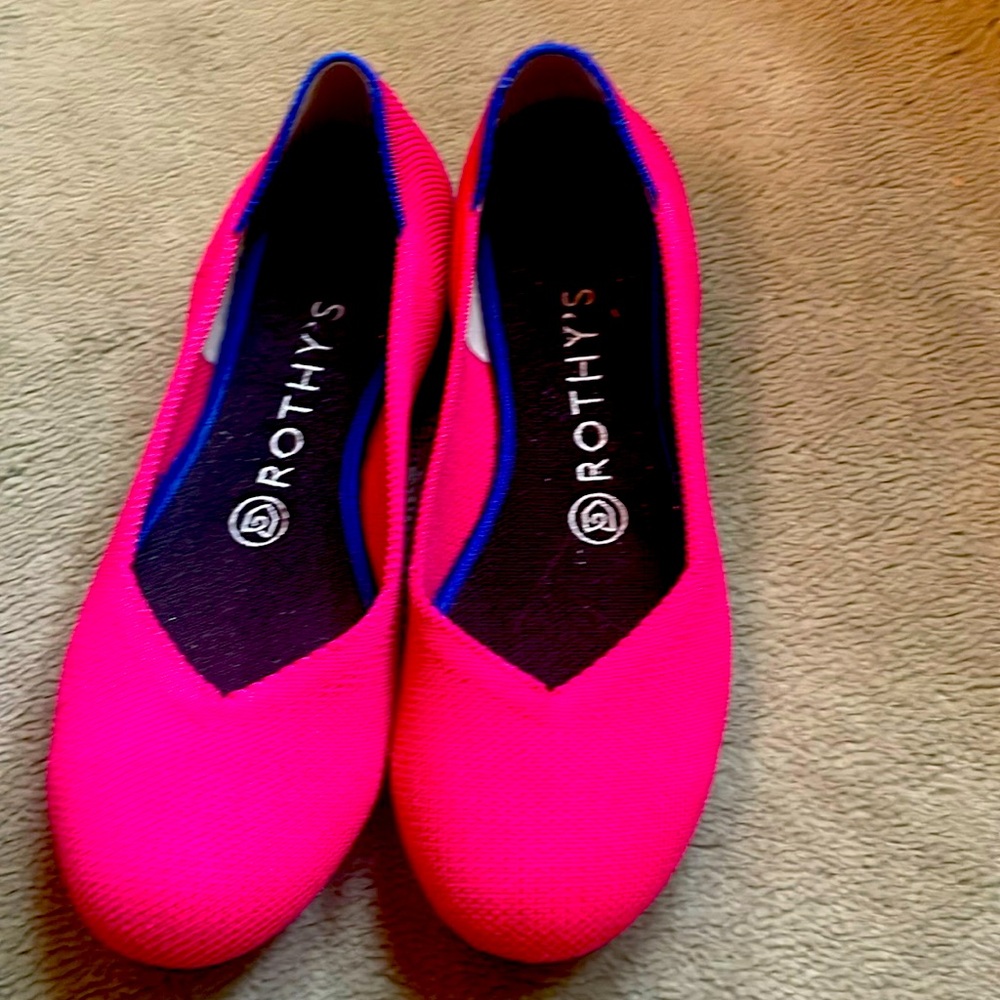 Rothy’s Hot Pink Rounded shoe size 7